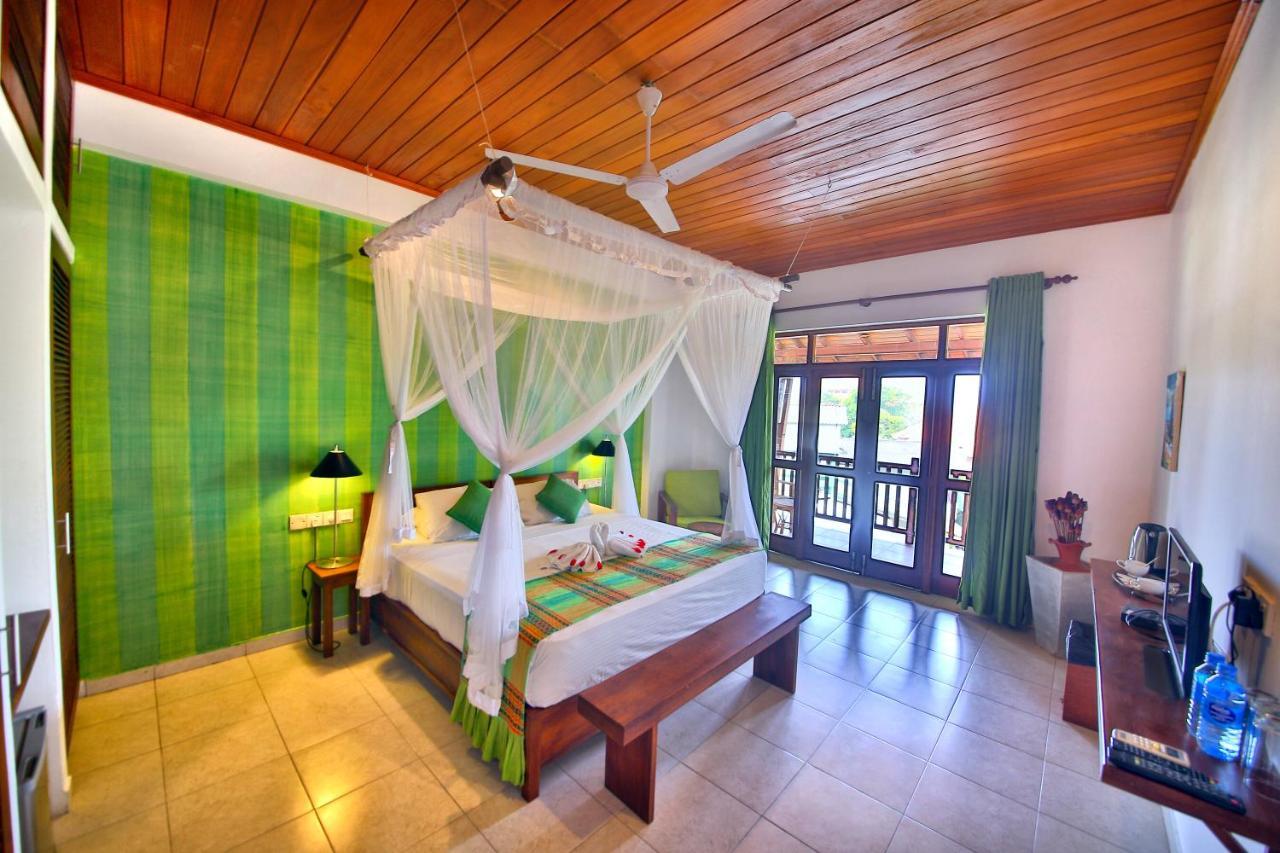 Rockside Beach Resort Bentota Eksteriør billede