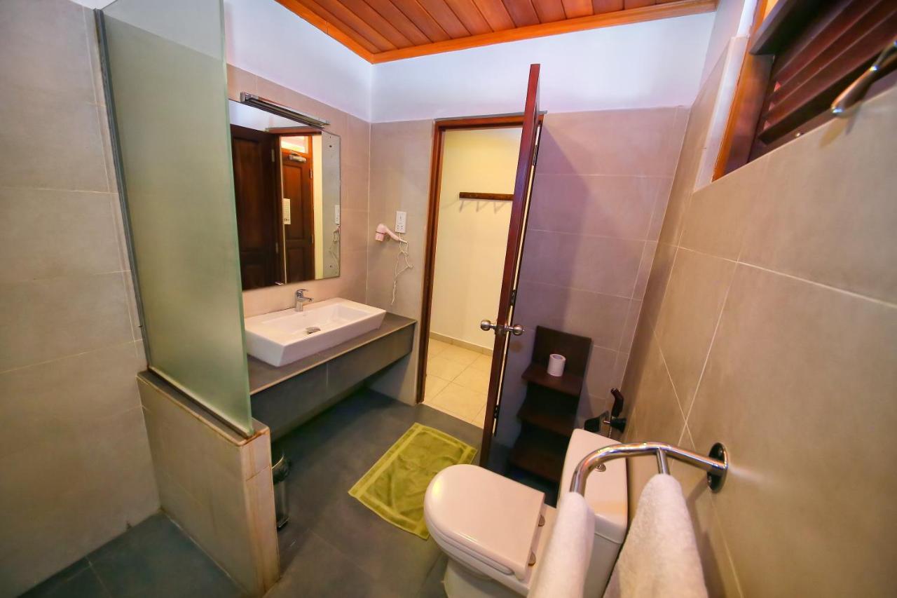 Rockside Beach Resort Bentota Eksteriør billede