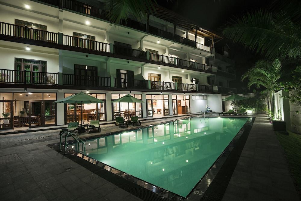 Rockside Beach Resort Bentota Eksteriør billede