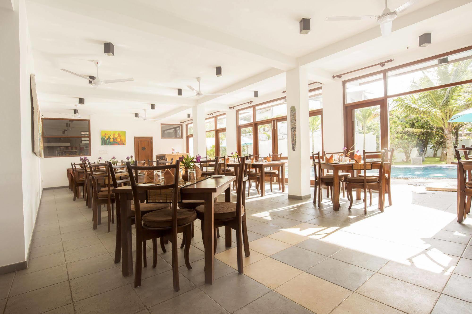 Rockside Beach Resort Bentota Eksteriør billede